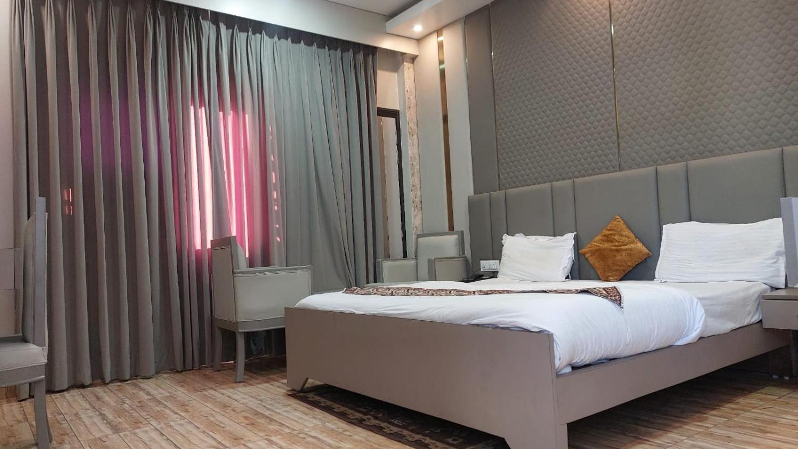 Hotel Rajshree Tanakpur Exterior photo